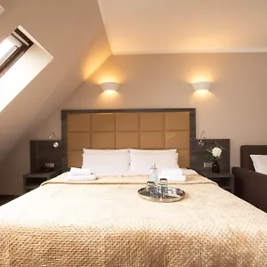 Delta Am Potsdamer Platz *** ברלין